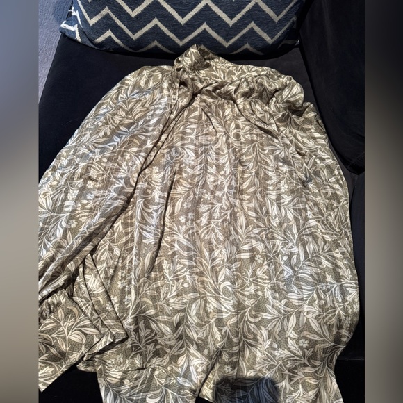 H&M blouse - Picture 2 of 2